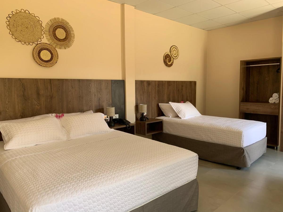 Hotel La Mar Плаяс Екстериор снимка