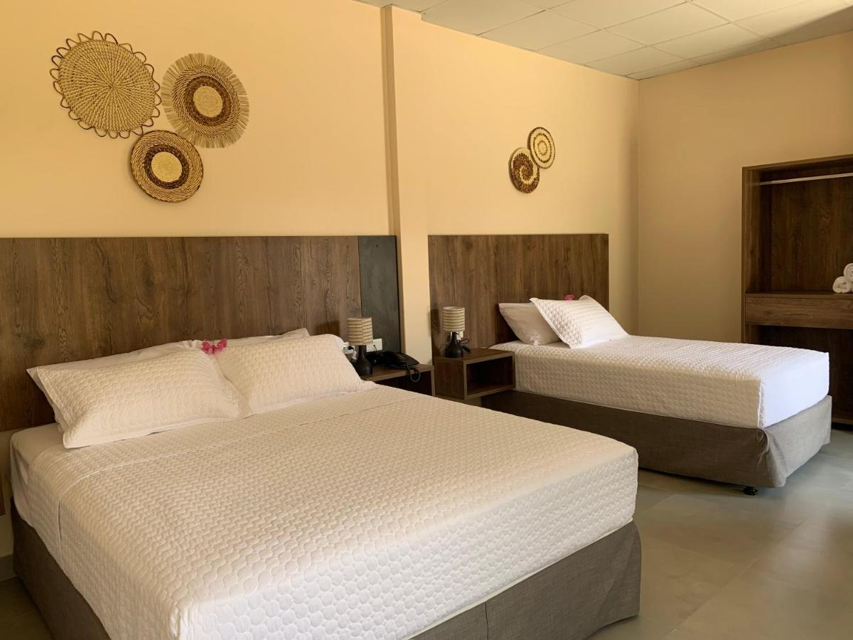 Hotel La Mar Плаяс Екстериор снимка