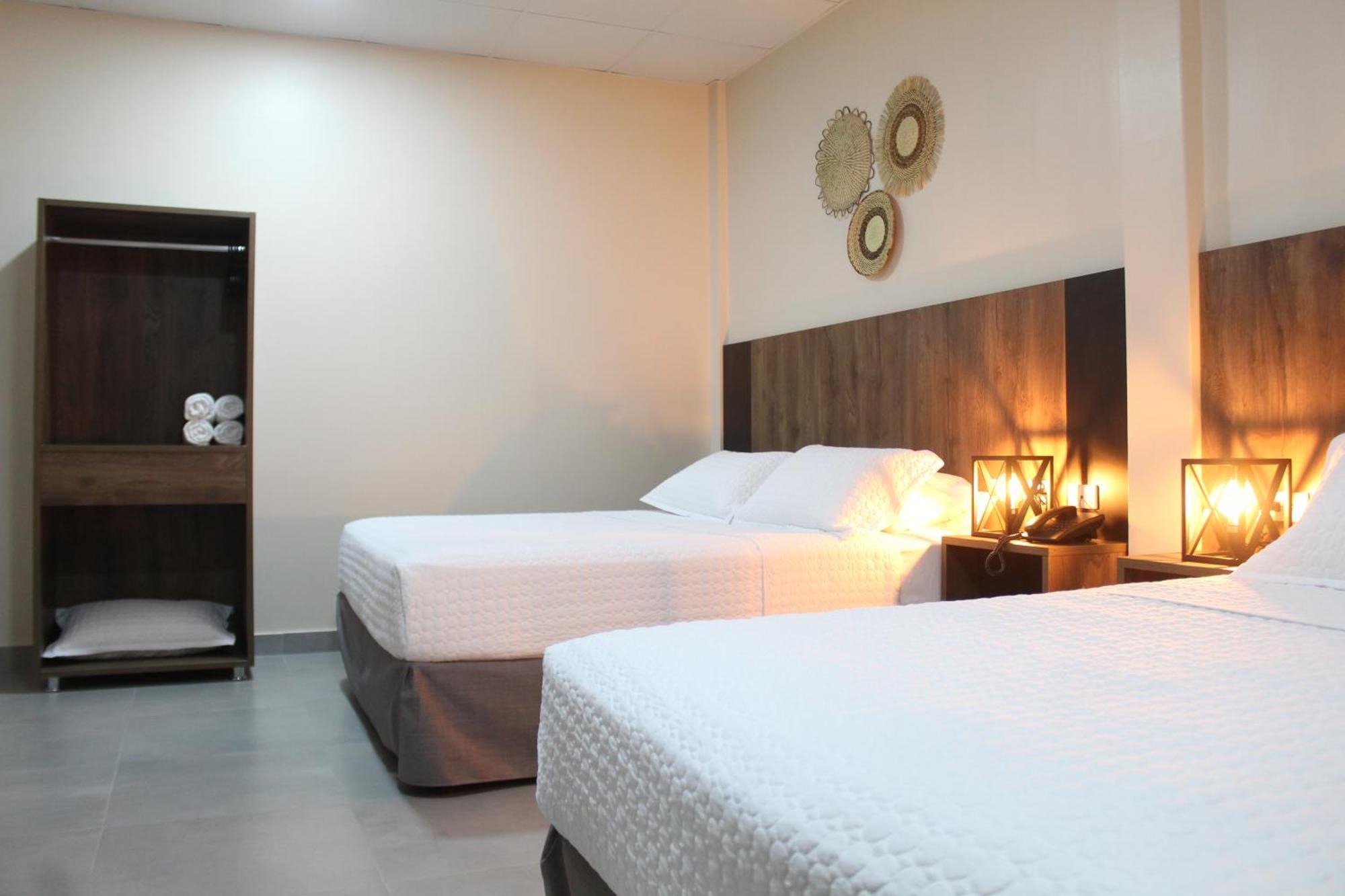 Hotel La Mar Плаяс Екстериор снимка